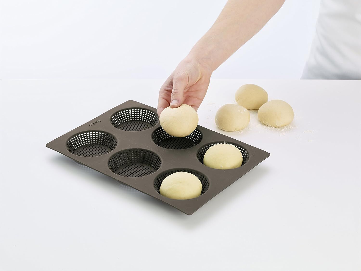 Lékué Brötchen-Backform 6er-Backform  perforiert