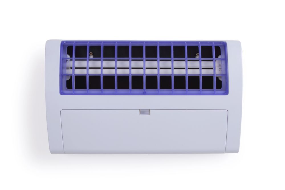 HENDI Insektenvernichter mit Klebeplatten 120 m², 230V/36W, 540x80x(H)281mm