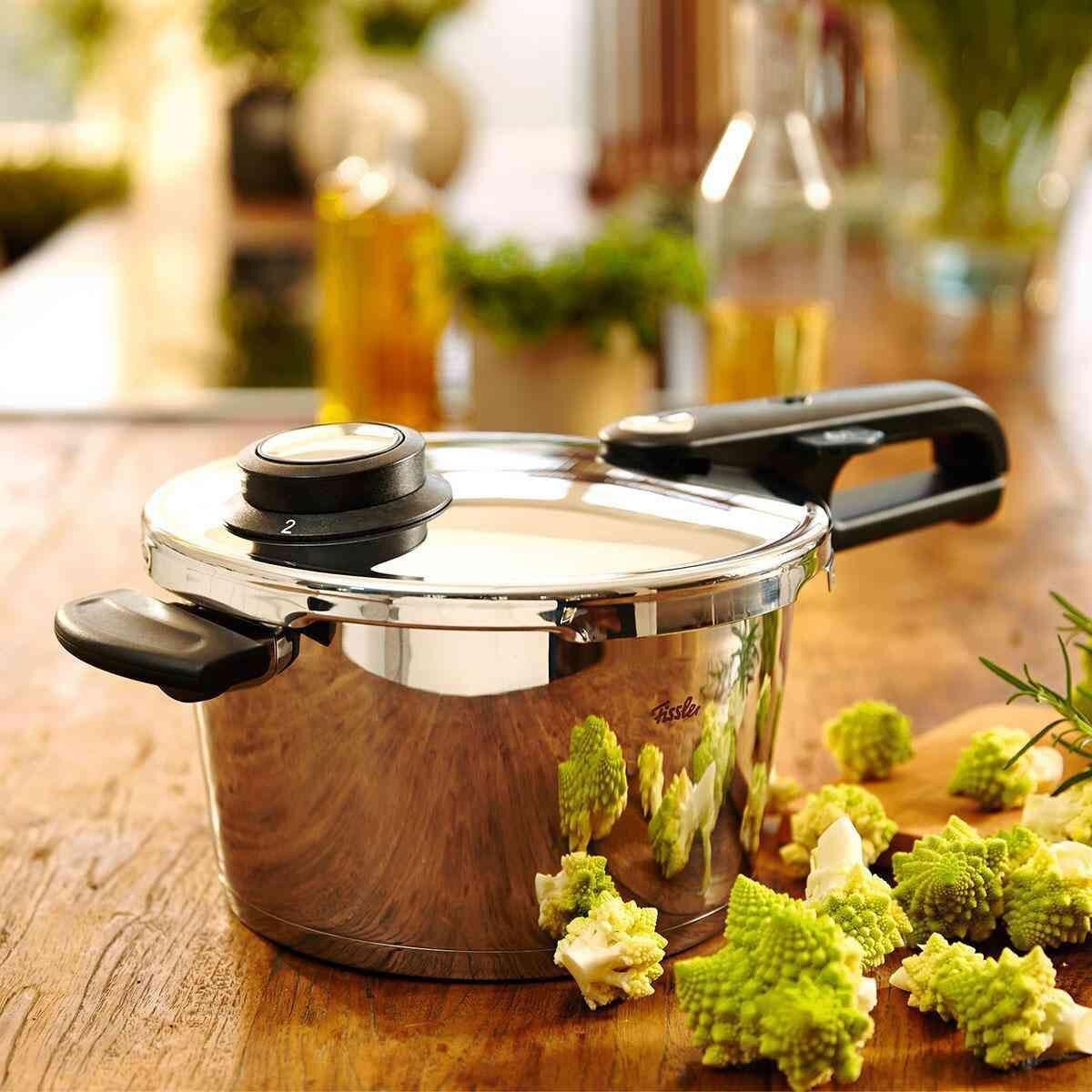 Fissler Vitavit Premium Set 2tlg SBP2,5+SKT4,5 mit gelochtem Einsatz