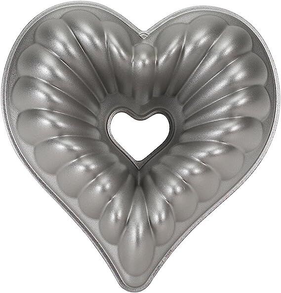 Nordic Ware - Elegant Heart Bundt